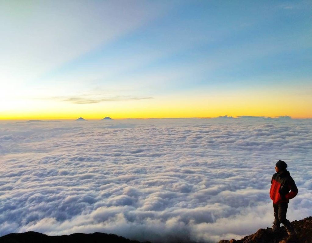 gunung-slamet-jawa-tengah-31a8e5fe0e55f8f4db36309354ec6572